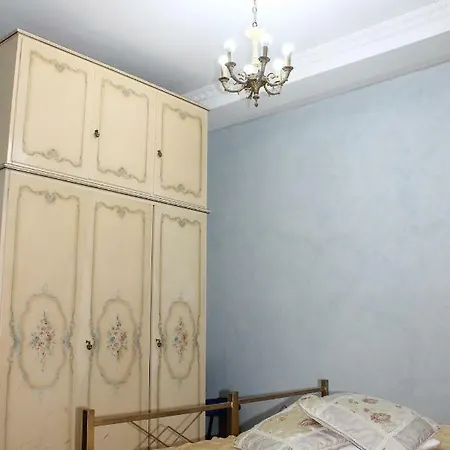 San Peter's Golden Couette-café