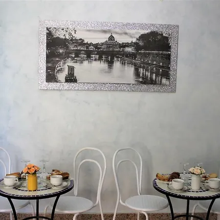San Peter's Golden Bed and breakfast 3*