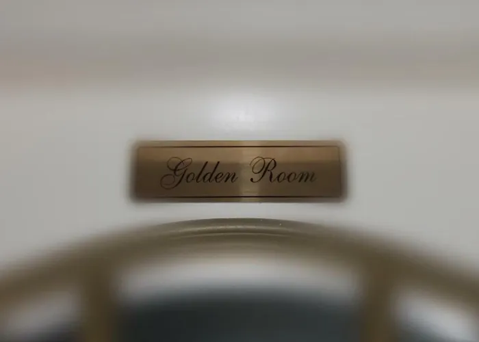 San Peter's Golden לינה וארוחת בוקר 4*